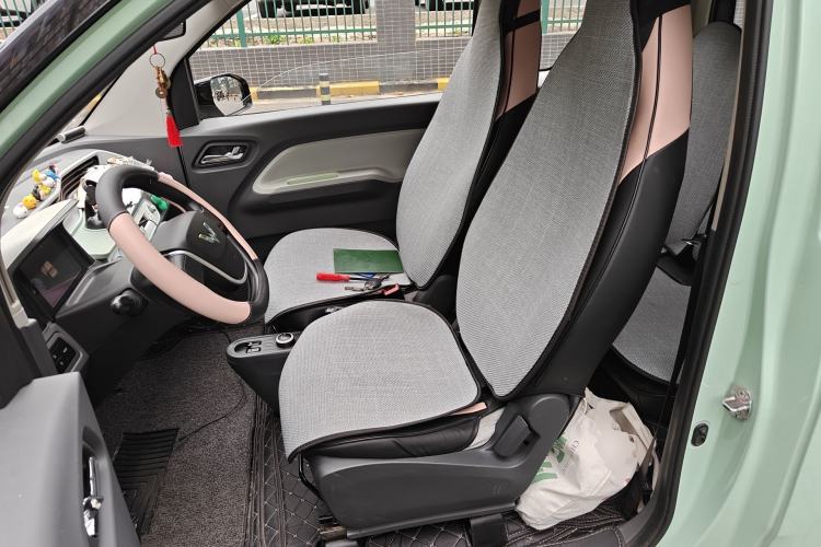 Used Wuling Hongguang MINIEV 2022 Macaron Fashion Model Lithium Iron Phosphate Left Front Seat