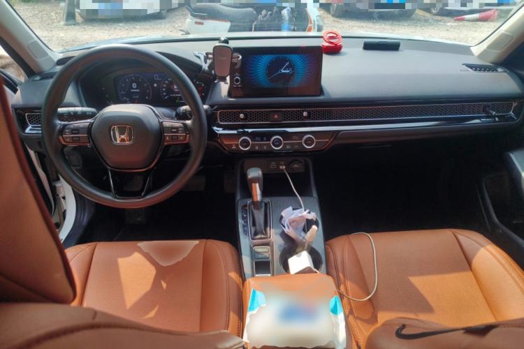 Used Honda Civic 2022 240TURBO CVT Dynamic Edition Center Console