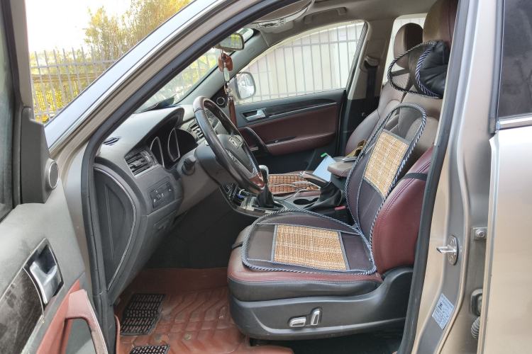 Used Zotye T600 2015 Family Edition 2.0T Manual Luxury Version
