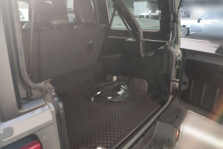 Used Jeep Wrangler New Energy 2021 Four-Door 2.0T 4xe Sahara Trunk