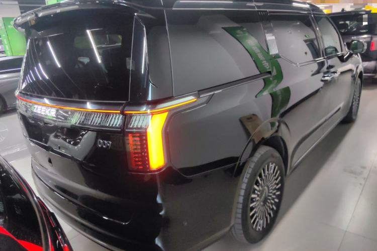 Used Zeekr 009 2024 7-Seater Aisle Version 108 kWh