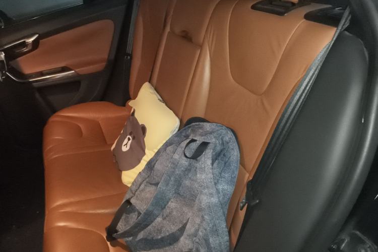 Used Volvo V60 2013 T5 Comfort Edition