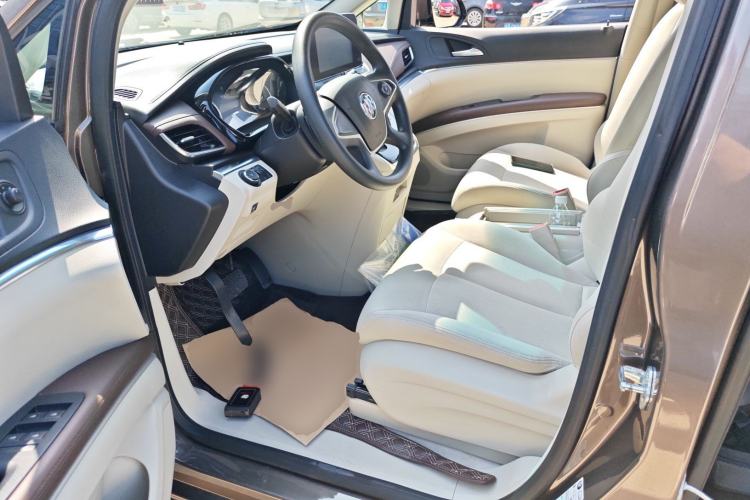 Used Buick GL8 2022 Land Cruiser Executive Class 652T Comfort Model