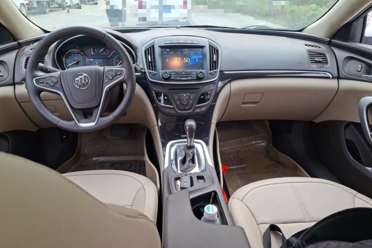 Used Buick Regal 2014 2.0L Elite Fashion Edition Center Console