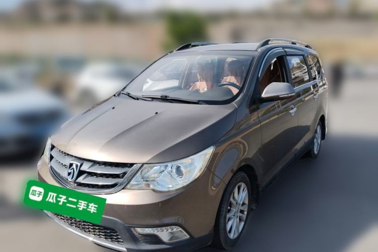 Used Baojun 730 2014 1.5L manual Comfort version 7 seats