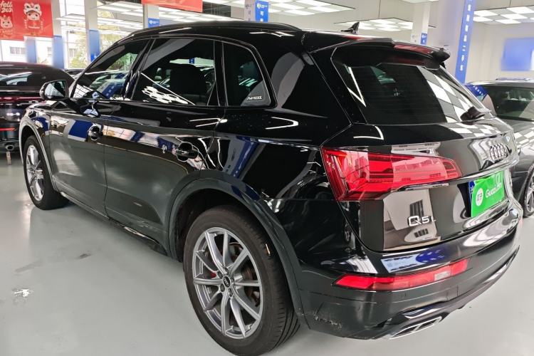 Used Audi Q5L 2022 40T Fashionable and Dynamic Model Rear Left 45 Deg