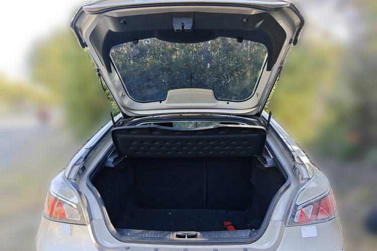 Used MG 6 2014 Hatchback 1.8L Automatic Drive Value Edition Trunk