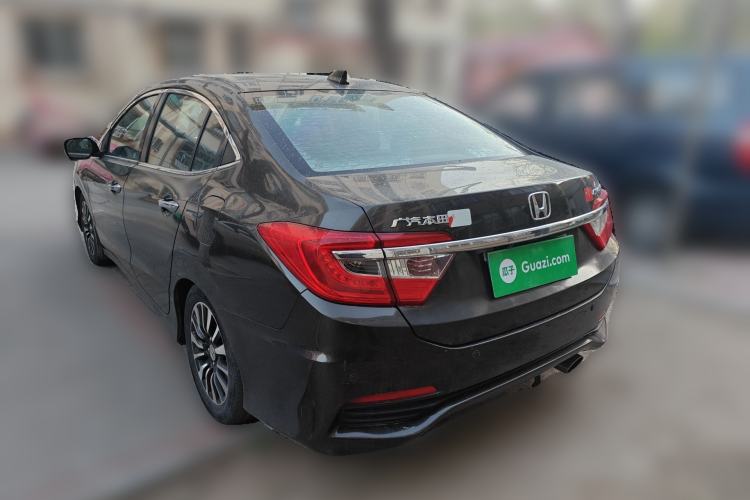 Used Honda Crider 2015 1.8L automatic luxury edition
