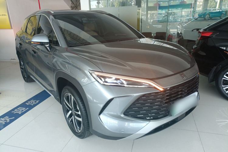 Used BYD Song L DM-i 2024 112 km Leading Edition Front Right 45 Deg