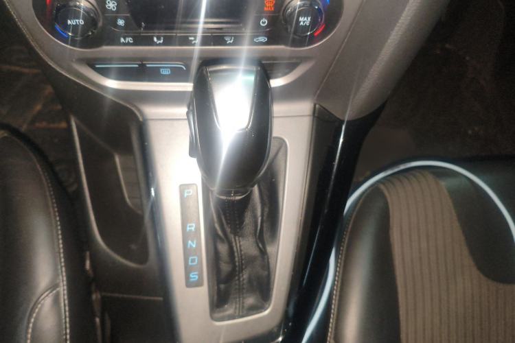 Used Ford Focus 2012 Hatchback 1.6L Automatic Fashion Edition
