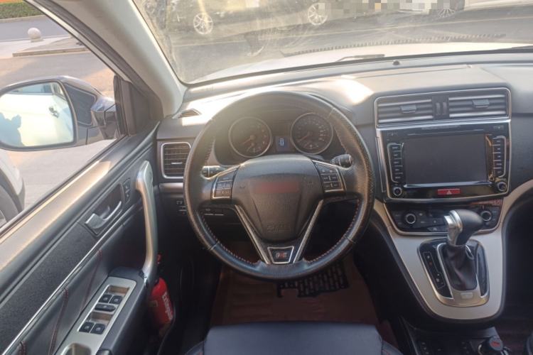 Used Haval H6 2015 Sport Edition 1.5T Automatic Two-Wheel Drive Luxury Model Steering Wheel