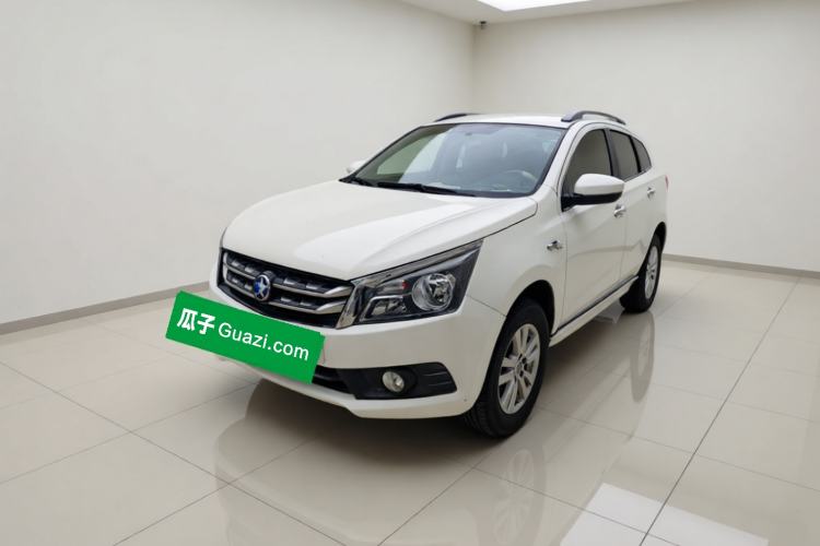 Used Venucia T70 2016 2.0L CVT Smart Choice Edition Guazi used car, China used car export, Used car for sale, Used  cars, Cheapest cars for sale