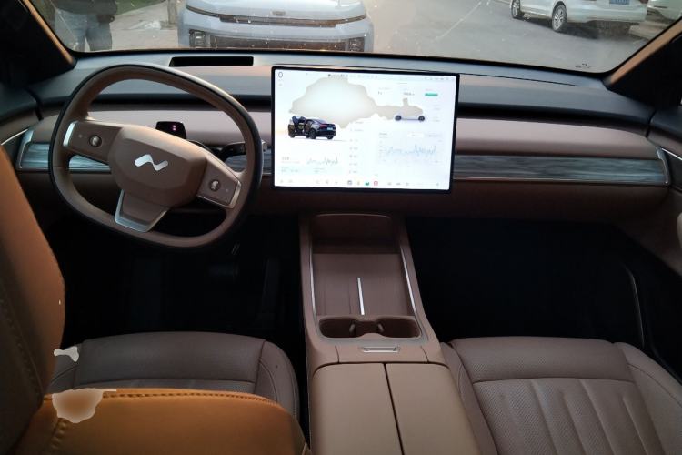 Used ONVO L60 2025 Model—60 kWh All-Wheel-Drive Version