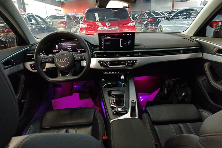 Used Audi A4L 2022 40 TFSI Luxury Dynamic Model
