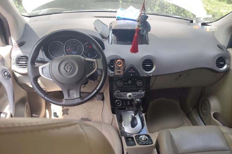 Used Renault Koleos 2012 2.5L 4x4 Comfort Edition with Navigation