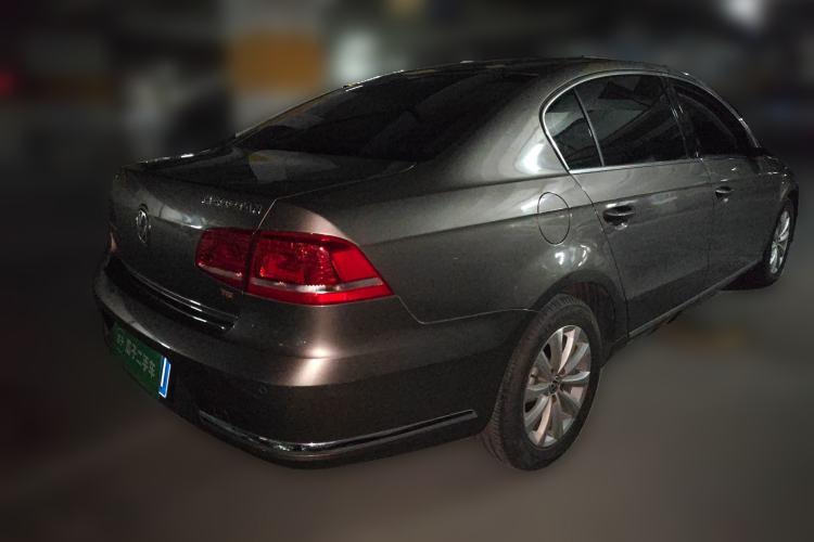 Used Volkswagen Magotan 2013 2.0 TSI Luxury Model Rear Right 45 Deg