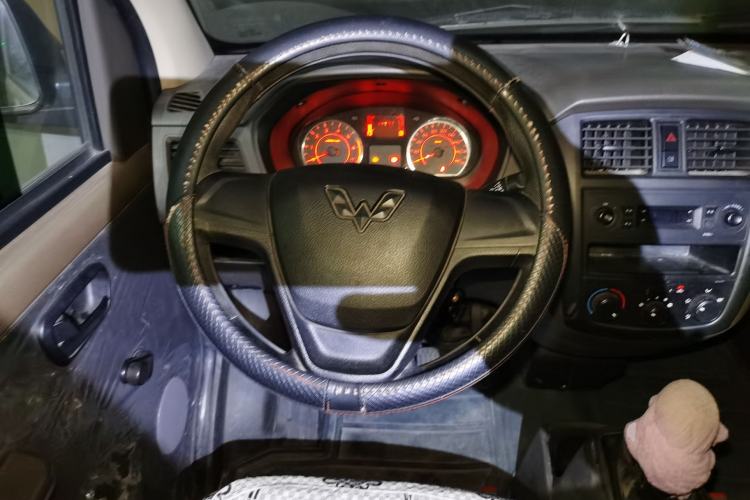 Used Wuling Rongguang S 2021 1.2L Base Model 7-Seater LSI
