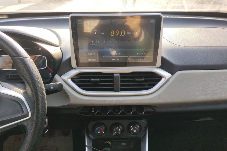 Used Baojun 510 2017 1.5L manual Comfort trim