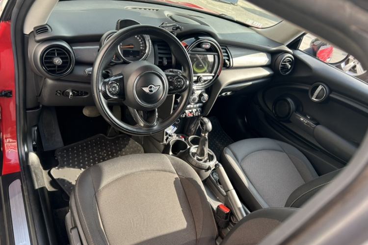 Used MINI MINI 2014 1.5T COOPER Fun
