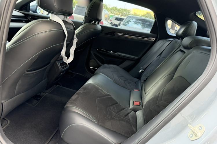 Used Geely Galaxy L6 2024 125km Creative Edition
