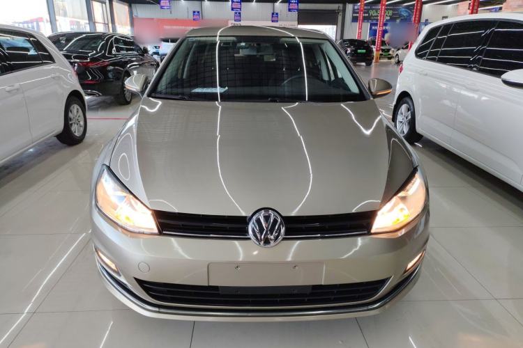 Used Volkswagen Golf 2016 1.6L Manual Fashion Edition
