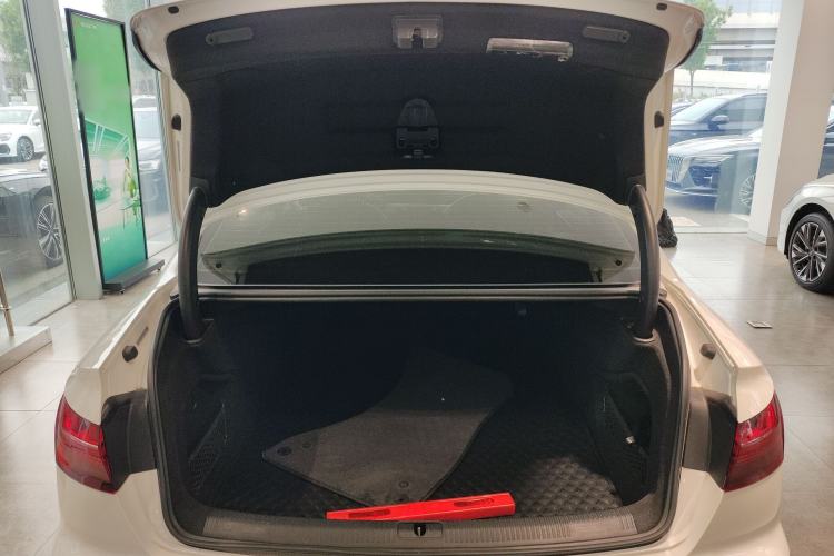 Used Audi A4L 2022 40 TFSI Luxury Dynamic Model