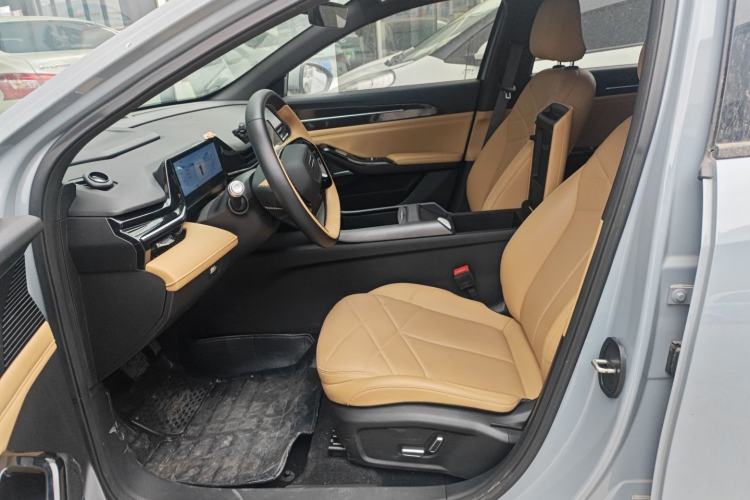 Used Geely Galaxy L6 2023 125km MAX