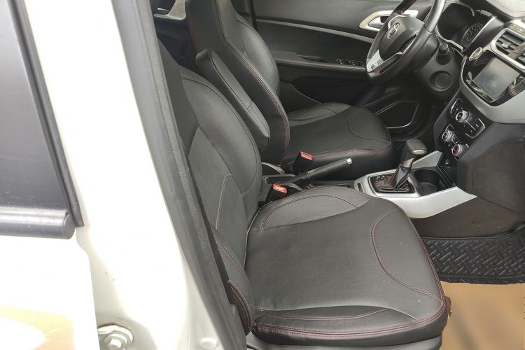 Used Brilliance V3 2015 1.5T Automatic Flagship Model Right Front Seat