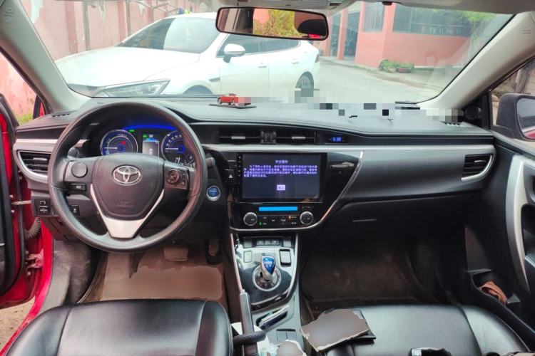 Used Toyota Corolla 2016 Dual-Engine 1.8L E-CVT Leading Edition
