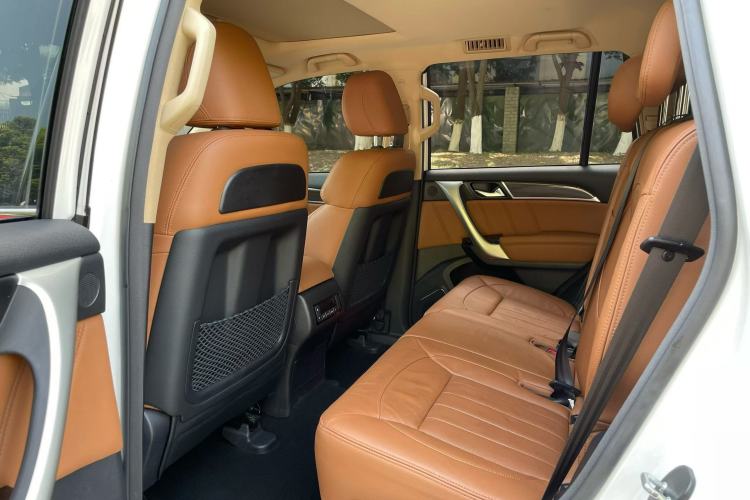 Used Haval H9 2015 2.0T Four-Wheel Drive Luxury 7-Seater
