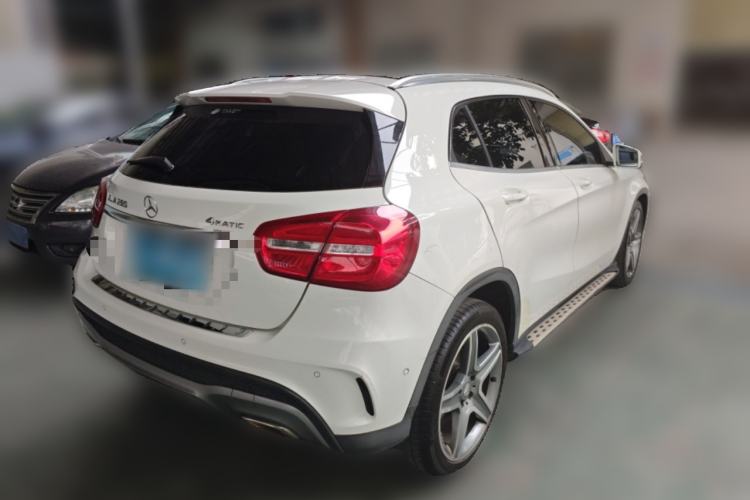 Used Mercedes-Benz GLA 2015 GLA 260 4MATIC Sport Edition Rear Right 45 Deg