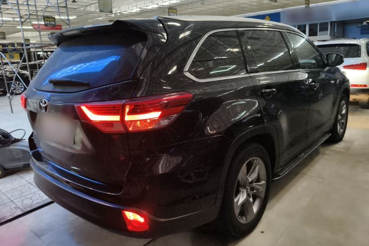 Used Toyota Highlander 2018 2.0T Four-Wheel Drive Luxury Version 7 Seats China VI Standard Rear Right 45 Deg