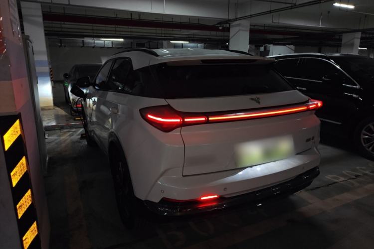 Used NETA U 2022 Zhi400 Pro Ternary Lithium