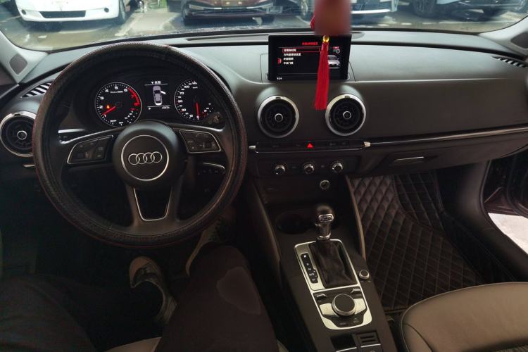 Used Audi A3 2019 Limousine 35 TFSI Fashion Edition China VI Emission Standard
