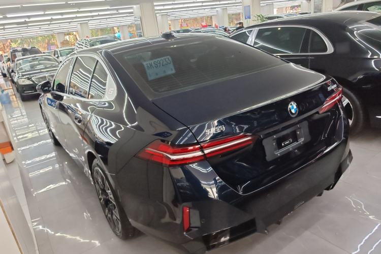 Used BMW 5 Series 2025 530Li Luxury Edition M Sport Package Rear Left 45 Deg