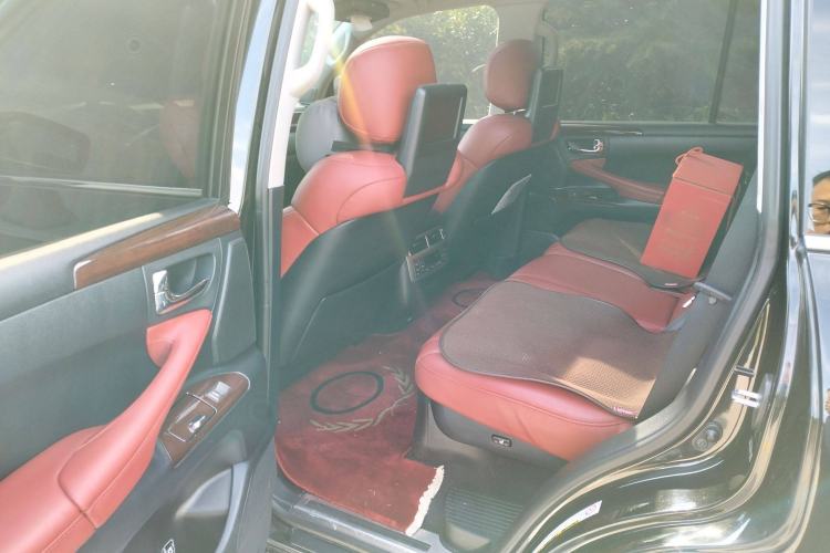 Used Lexus LX 2013 570