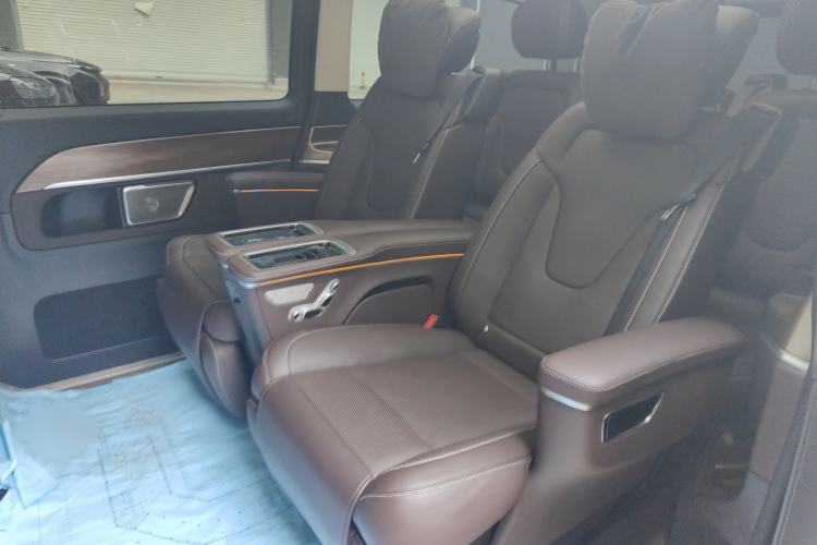 Used Mercedes-Benz V-Class 2022 V 260 L Long-wheelbase Luxury Edition