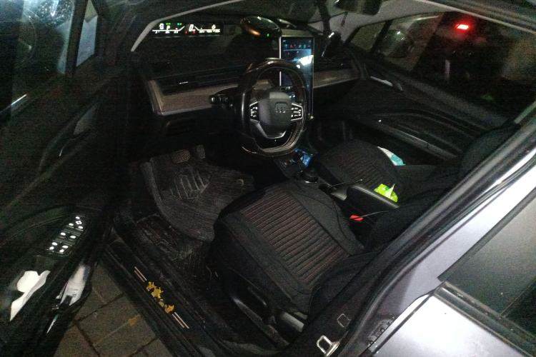 Used NETA V 2021 Long-Range Entertainment Edition Upgrade Model
