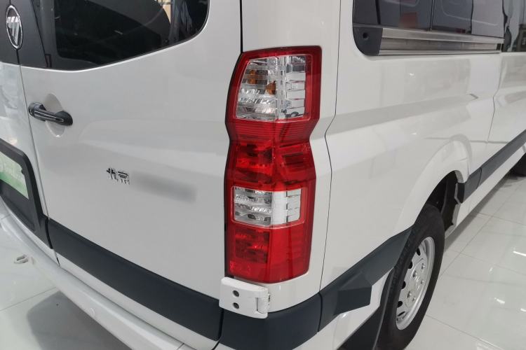 Used Foton Toano 2022 2.0T Manual Tongtu Multi-Function Long Wheelbase Mid-Roof Single-Tire 5/6/7/9-Seater 4F20TC3

