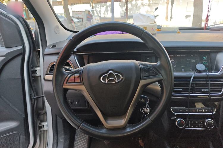 Used CHANGAN KAICHENG Oushang A600 2016 1.5L Manual Luxury 7-Seater Steering Wheel
