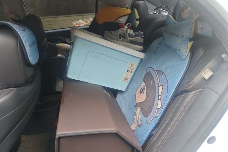 Used BYD Qin New Energy 2015 1.5T Dual-Crown Flagship Plus Edition Left Rear Seat