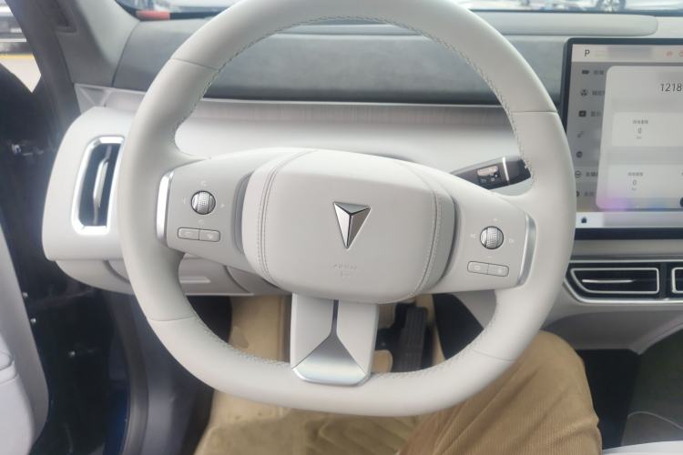 Used Deepal S09 2025 Rear-Drive Ultra+ Steering Wheel