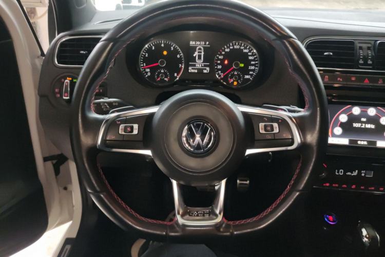 Used Volkswagen Polo 2015 1.4TSI GTI
