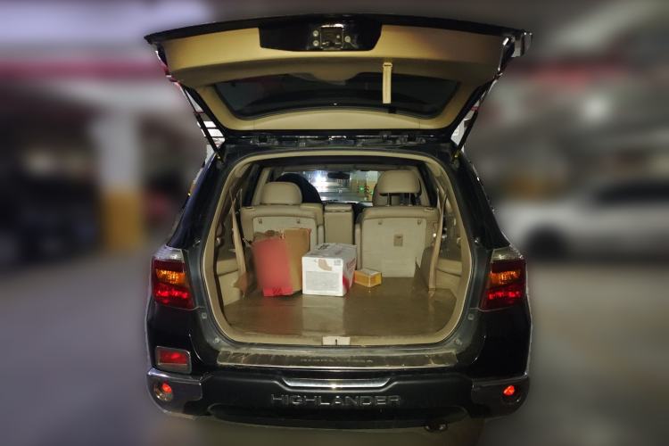 Used Toyota Highlander 2009 2.7L Two-Wheel Drive 7-Seater Luxury Navigation Edition
