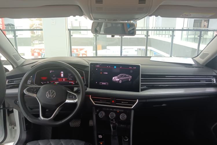 Used Volkswagen Sagitar 2023 280TSI DSG Beyond Lite Edition Center Console