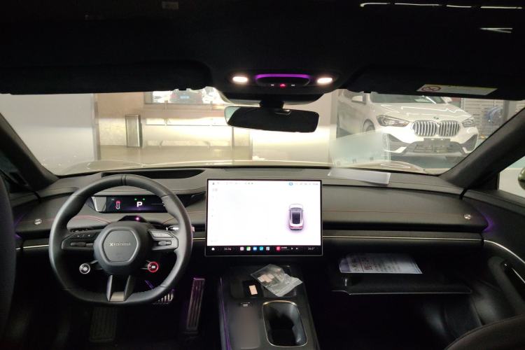 Used Xiaomi Auto SU7 2024 Four-Wheel Drive Ultra-Long Range Advanced Intelligent Driving Max Edition Center Console