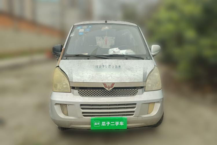 Used Wuling Rongguang 2011 1.2L Base Version
