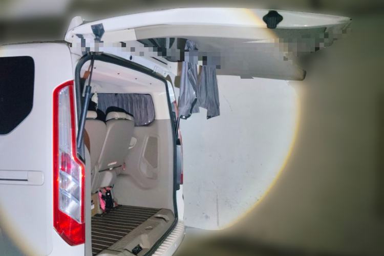 Used Ford Tourneo Custom 2016 2.0T Manual Elite Edition
