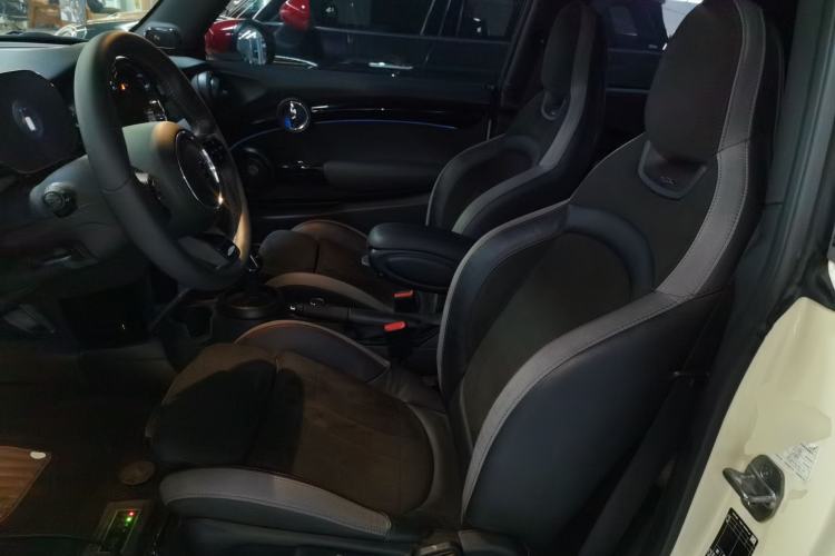 Used MINI JCW 2022 2.0T JOHN COOPER WORKS ALL-IN Left Front Seat