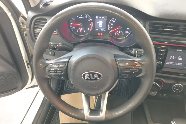 Used Kia KX Cross 2017 1.4L AT GLS Steering Wheel